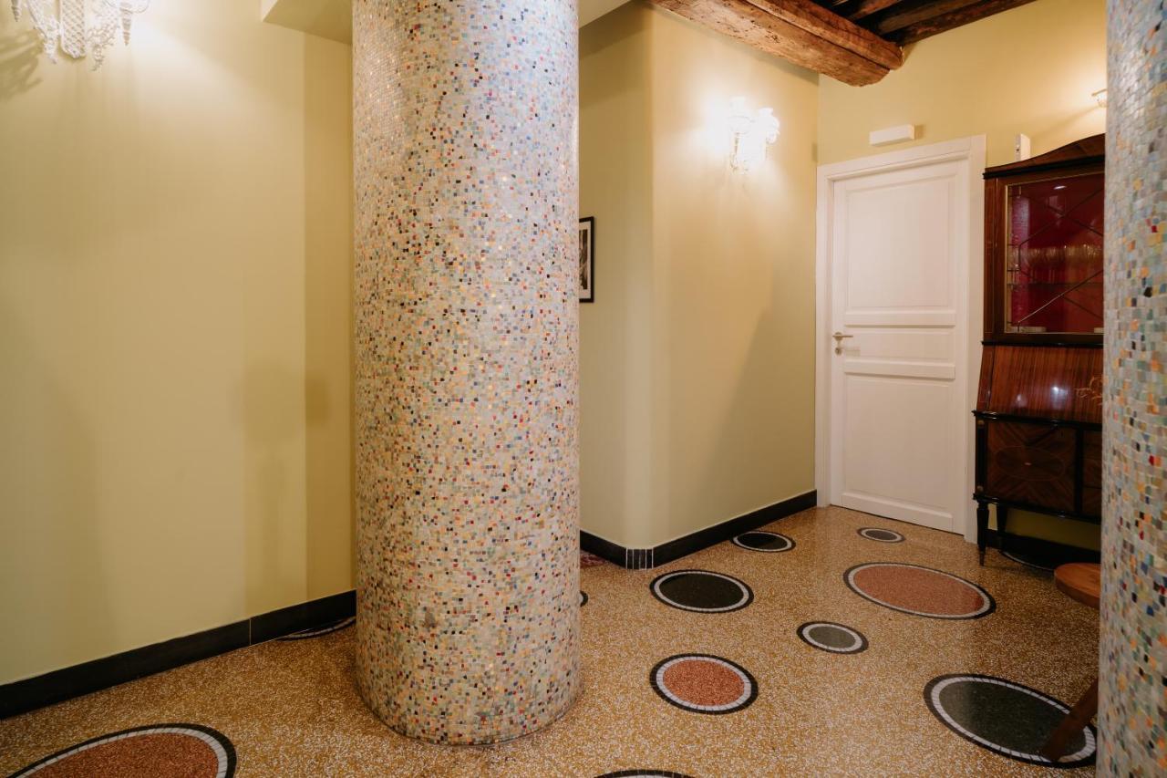Le Stanze Del Piccadilly Hostel Генуа Екстериор снимка
