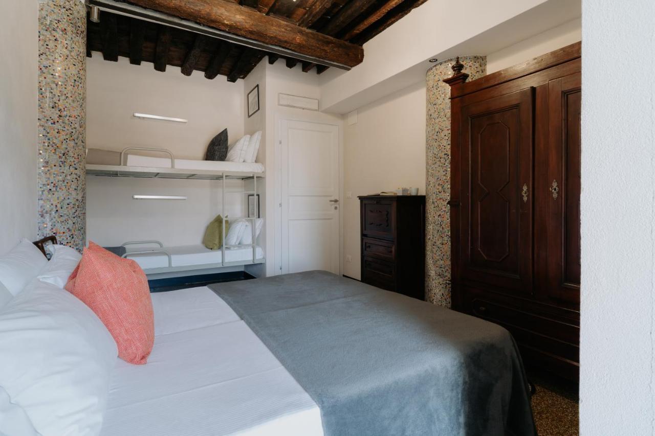 Le Stanze Del Piccadilly Hostel Генуа Екстериор снимка
