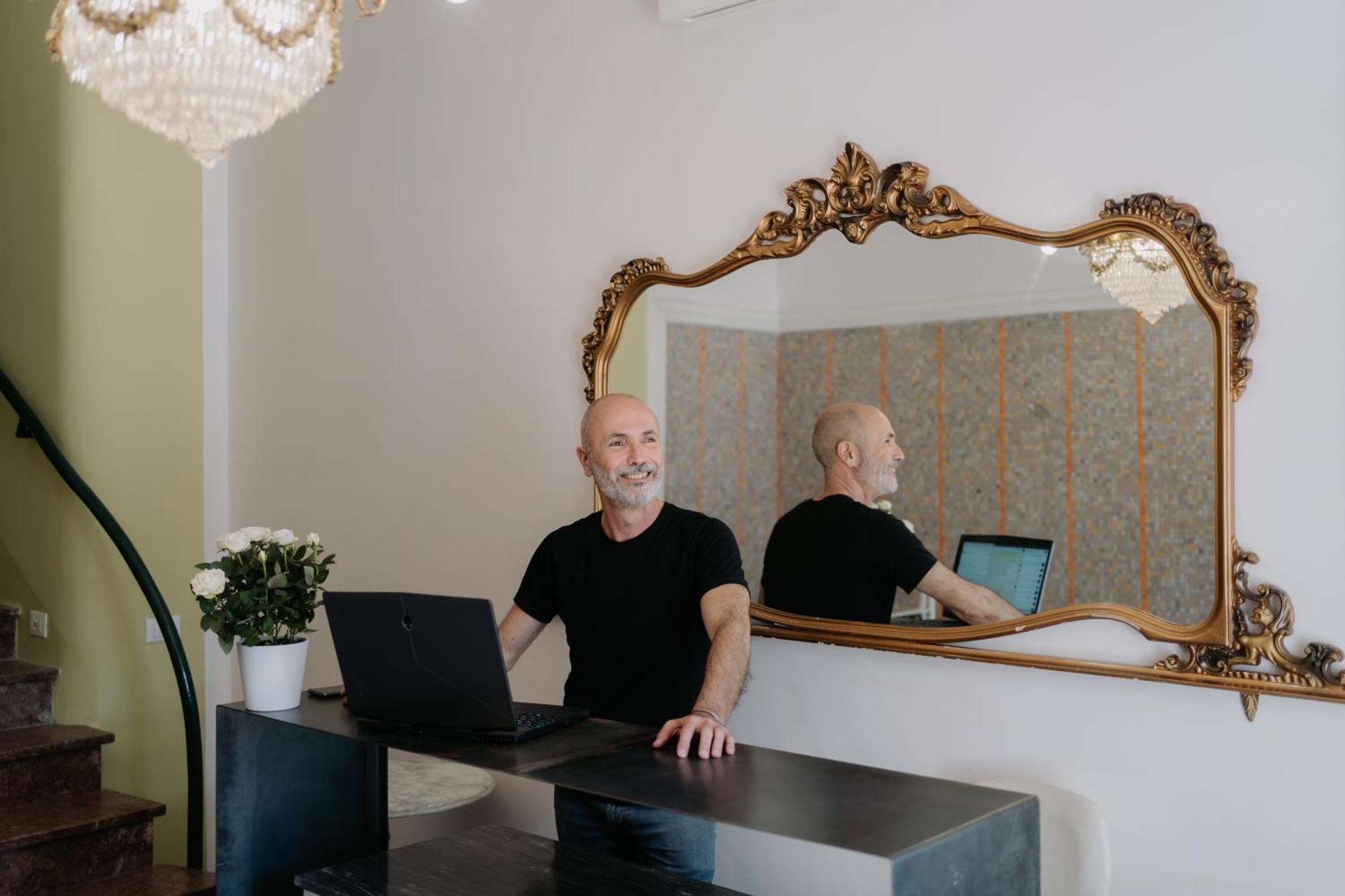 Le Stanze Del Piccadilly Hostel Генуа Екстериор снимка