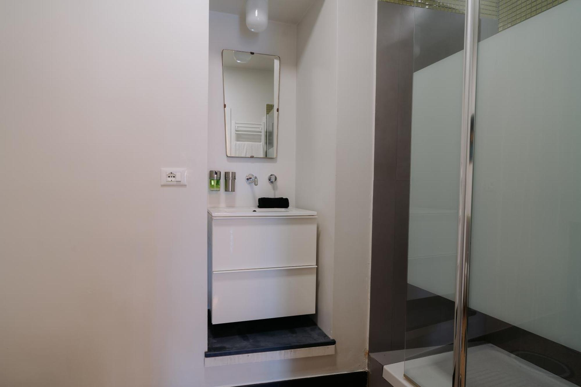 Le Stanze Del Piccadilly Hostel Генуа Екстериор снимка