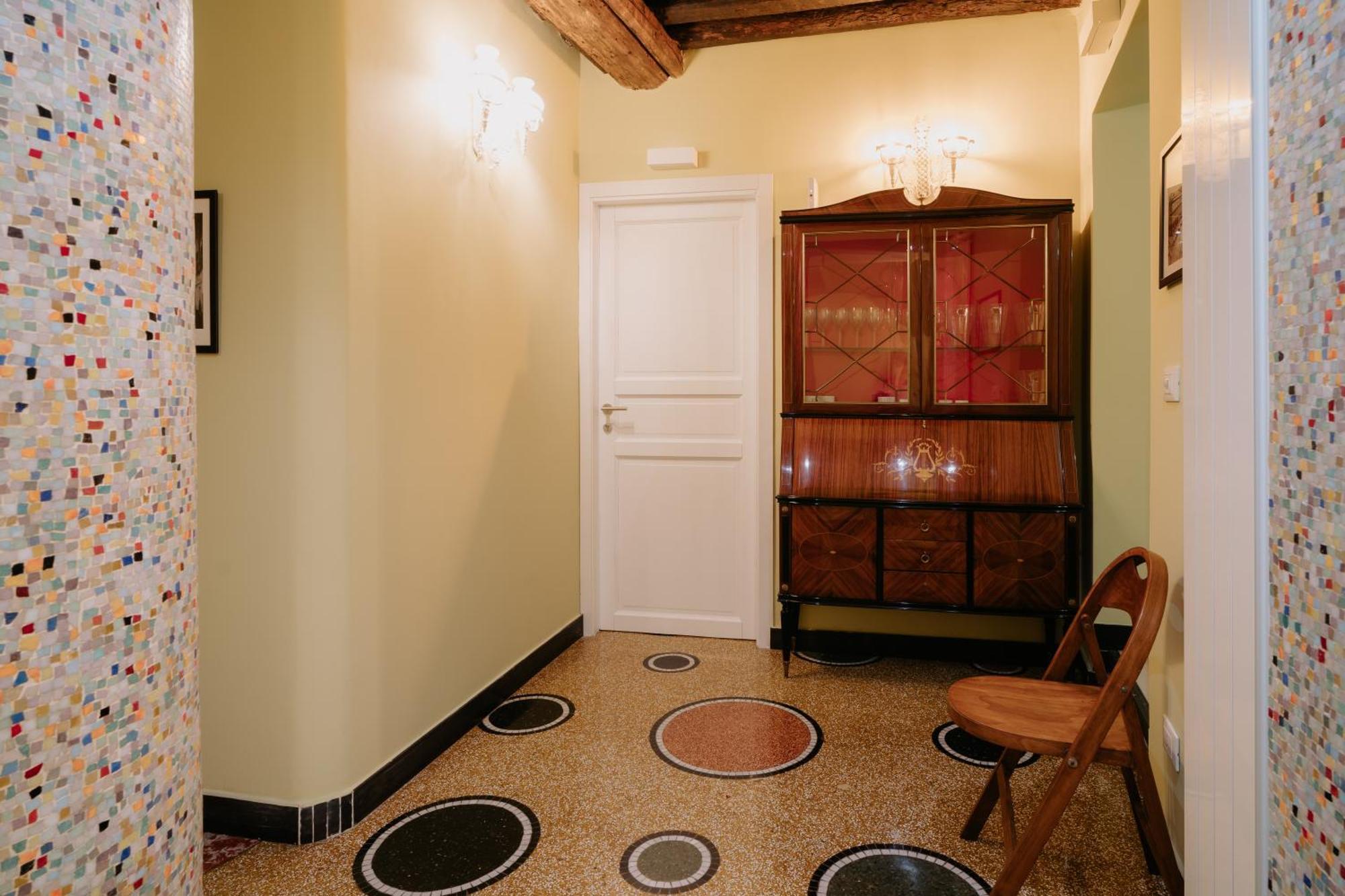 Le Stanze Del Piccadilly Hostel Генуа Екстериор снимка